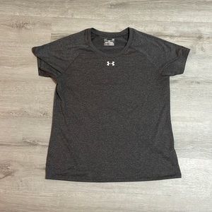 Under Armour Loose Heatgear Shirt.